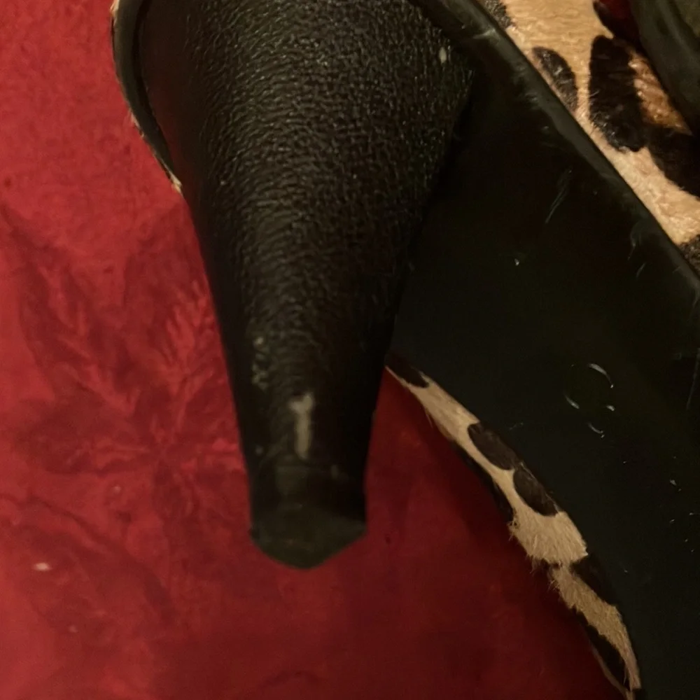 Calvin Klein leopard pony hair peep toe heels 2.5 inch size 6.5 shoes mob wife